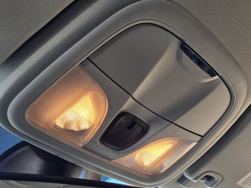 Used 2023 Jeep Cherokee Altitude Lux image 31