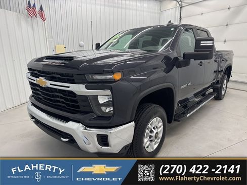 Used 2024 Chevrolet Silverado 2500 LT AWD/4WD image 6