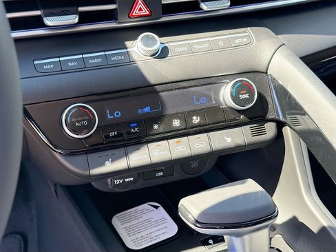 New 2026 Hyundai Elantra Limited image 31