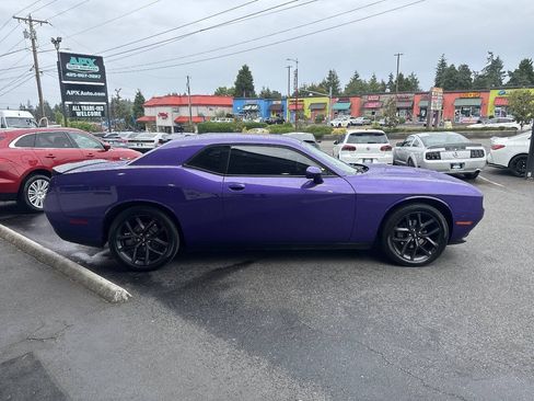 Used 2019 Dodge Challenger SXT w/ Blacktop Package RWD image 9