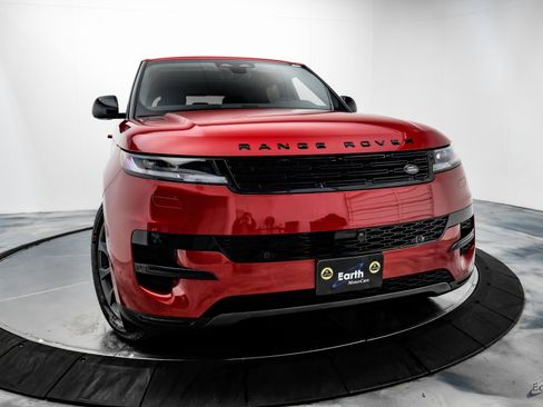 Used 2024 Land Rover Range Rover Sport SE image 17