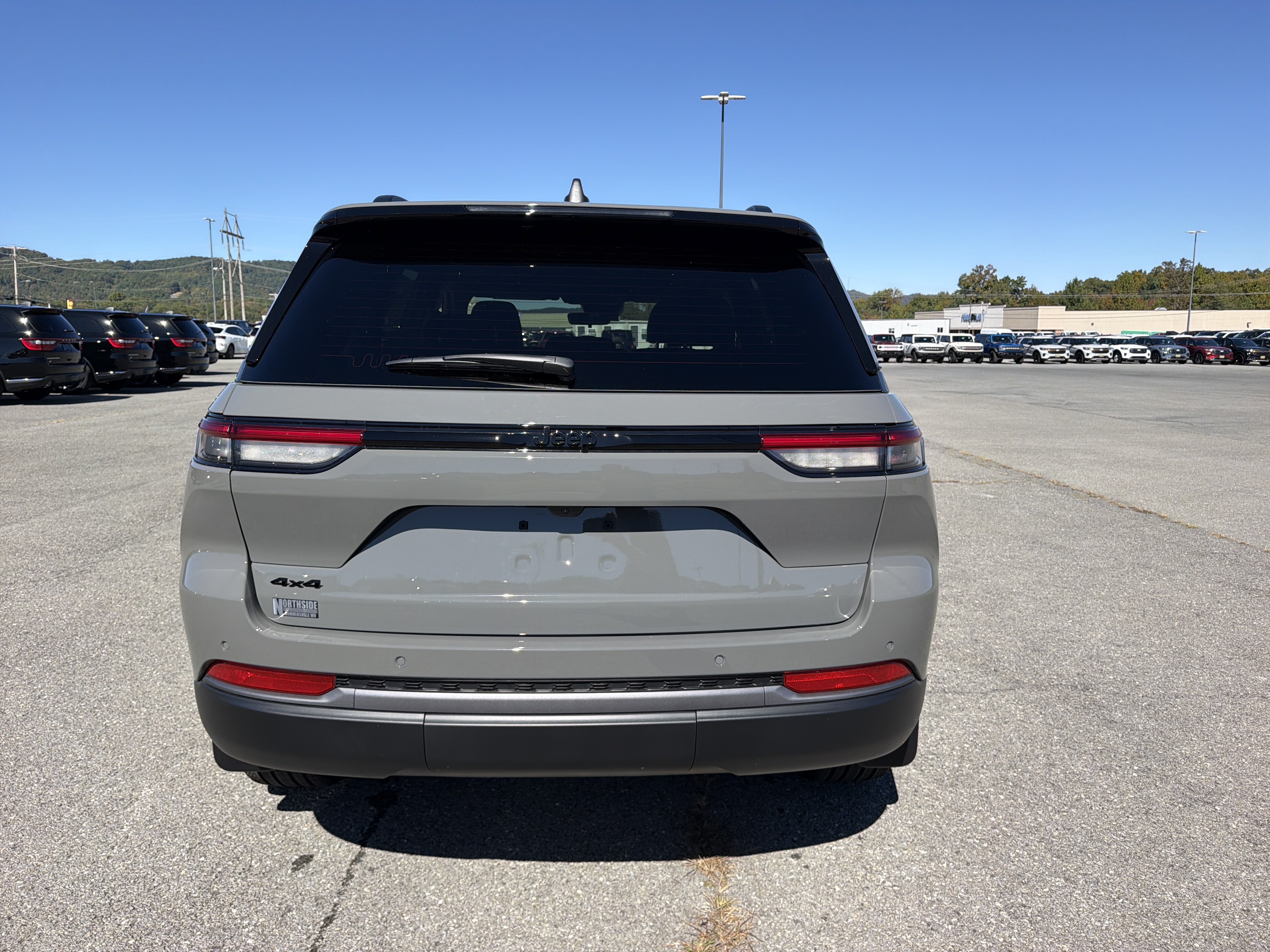 New 2027 Jeep Grand Cherokee Limited AWD/4WD image 7