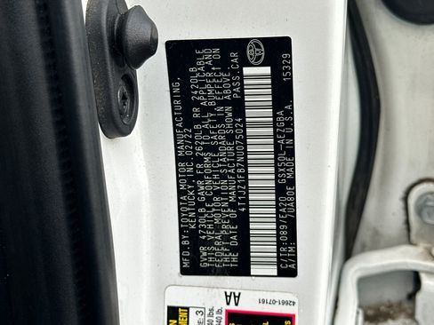 Certified 2022 Toyota Avalon XLE image 28