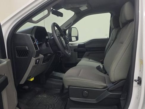 Used 2020 Ford F250 XL w/ STX Appearance Package RWD image 6