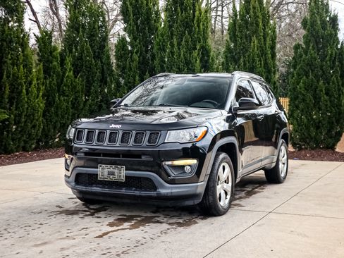Used 2018 Jeep Compass Latitude w/ Popular Equipment Group image 5