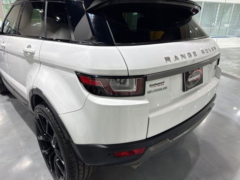 Used 2018 Land Rover Range Rover Evoque SE AWD/4WD image 42