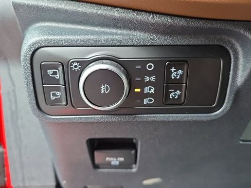 Used 2024 Ford Bronco Outer Banks AWD/4WD image 17