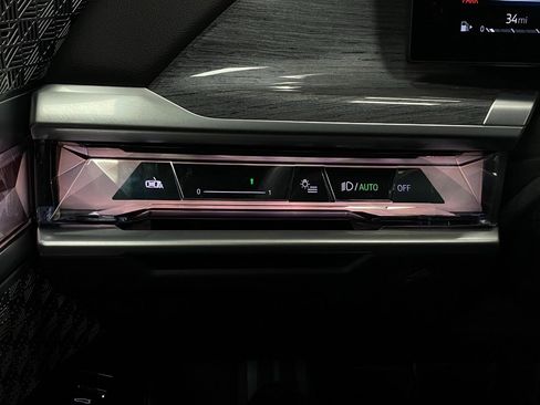 Certified 2023 BMW 760i xDrive w/ Executive Package image 14