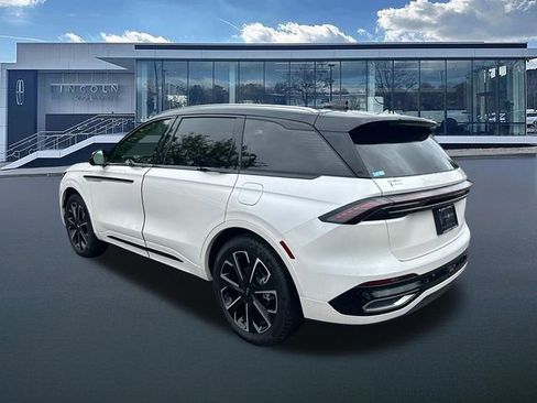 New 2026 Lincoln Nautilus Reserve AWD/4WD image 5