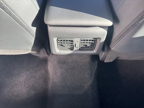 Used 2025 Toyota Camry SE image 24