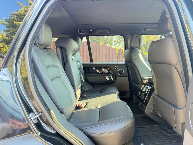 Used 2020 Land Rover Range Rover HSE AWD/4WD image 27