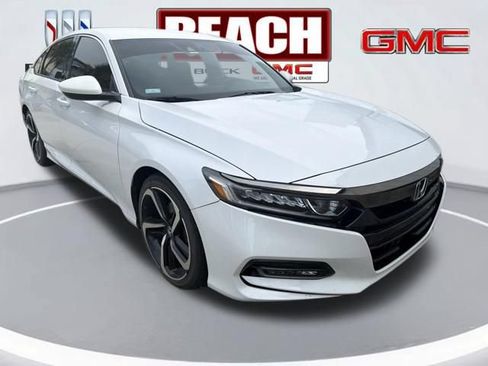 Used 2018 Honda Accord Sport image 2