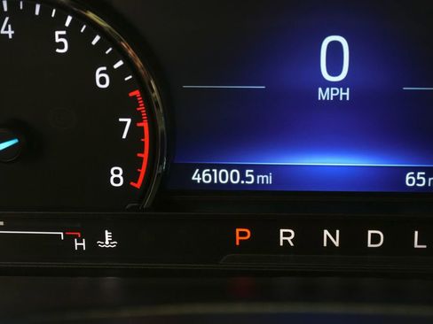 Certified 2023 Ford Explorer XLT w/ Equipment Group 202A AWD/4WD image 18