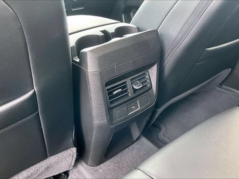 Used 2024 Chevrolet Colorado LT w/ LT Convenience Package AWD/4WD image 34