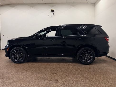 Used 2023 Dodge Durango GT AWD/4WD image 2