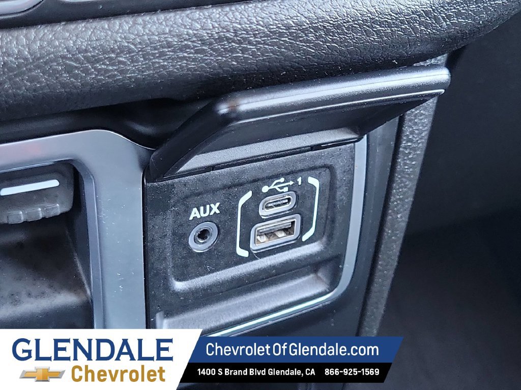 Used 2025 Jeep Wrangler Sport AWD/4WD image 19