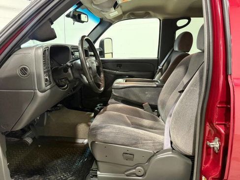 Used 2005 GMC Sierra 2500 SLE w/ Heavy-Duty Power Package image 15