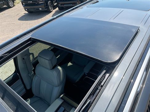 Used 2023 Jeep Grand Wagoneer 4WD image 22