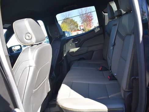 Certified 2025 Chevrolet Colorado ZR2 w/ Midnight Edition image 20