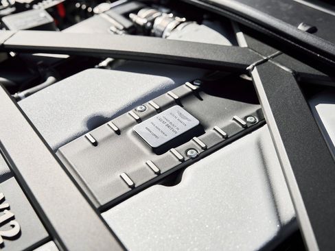 Used 2023 Aston Martin DBS Volante image 24