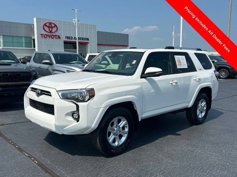 Used 2023 Toyota 4Runner SR5 Premium w/ Moonroof Package RWD image 1