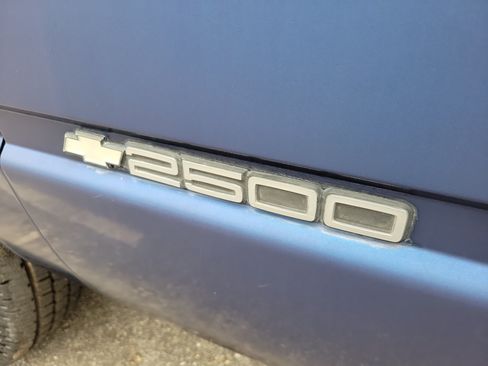 Used 1993 Chevrolet Silverado 2500 2WD Regular Cab image 17