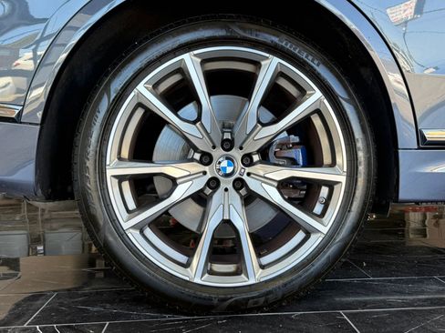 Used 2020 BMW X7 M50i w/ Dynamic Handling Package AWD/4WD image 34