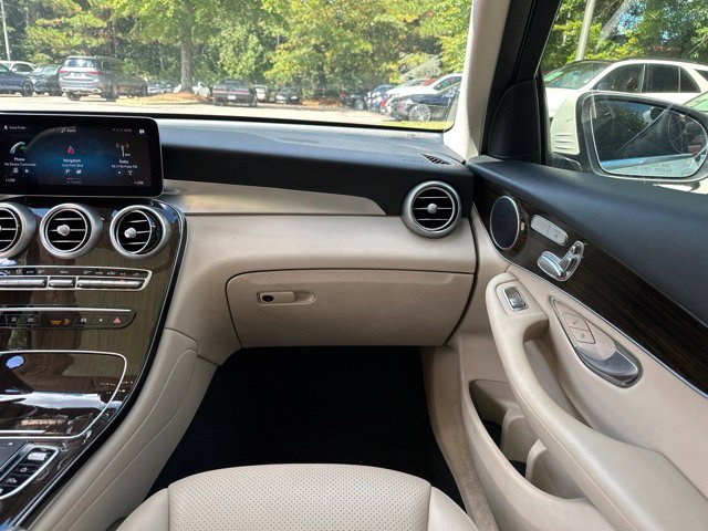 Used 2022 Mercedes-Benz GLC 300 w/ Multimedia Package Lite image 17