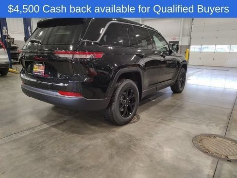 New 2026 Jeep Grand Cherokee Altitude AWD/4WD image 3