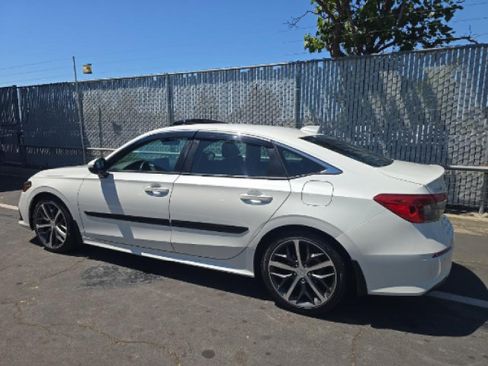 Used 2022 Honda Civic Touring image 4