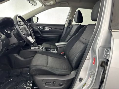 Used 2017 Nissan Rogue SV AWD/4WD image 21