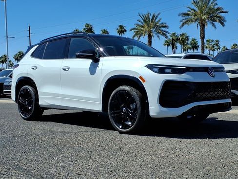 New 2026 Volkswagen Tiguan SE R-Line image 1