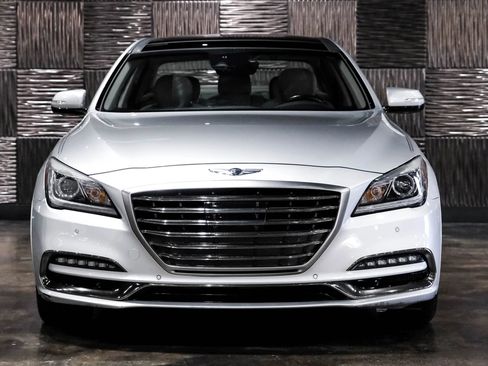 Used 2018 Genesis G80 3.8 w/ Option Group 02 RWD image 6