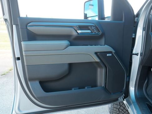 New 2026 Chevrolet Silverado 2500 ZR2 w/ LPO, Dark Essentials Package AWD/4WD image 21