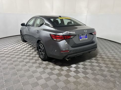 Used 2025 Nissan Sentra SV image 6