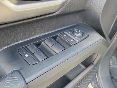 Used 2025 Toyota Tacoma TRD Off-Road AWD/4WD image 18