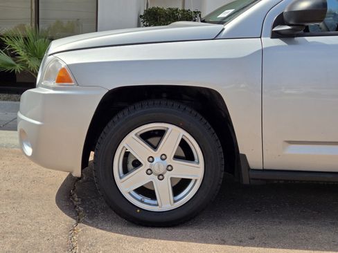 Used 2007 Jeep Compass Sport FWD image 5