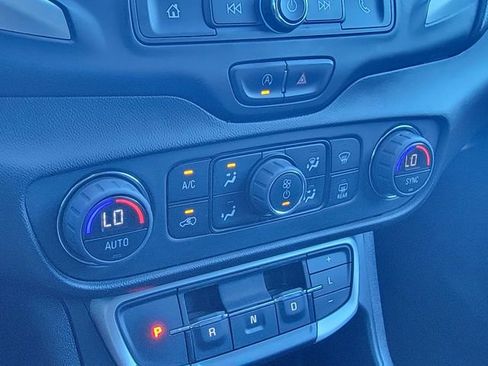 Certified 2023 GMC Terrain SLE w/ Driver Convenience Package image 27