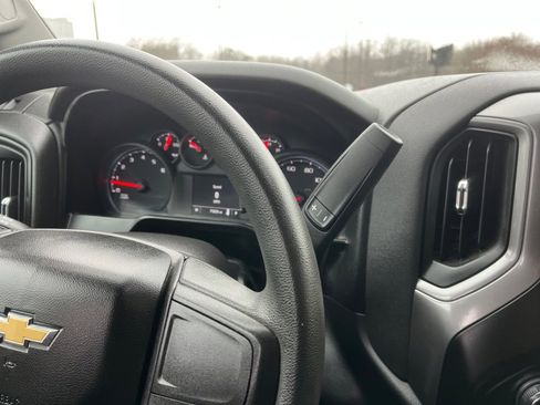 Used 2020 Chevrolet Silverado 1500 Custom w/ Custom Value Package image 22