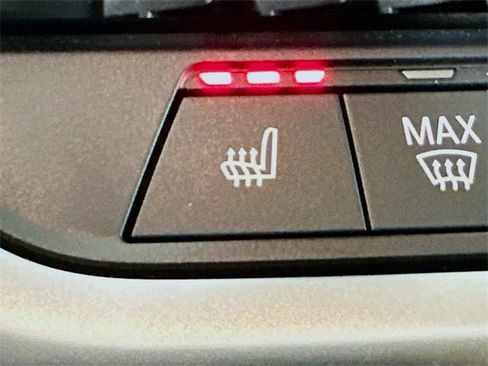 Used 2023 BMW X3 xDrive30i w/ Premium Package image 15