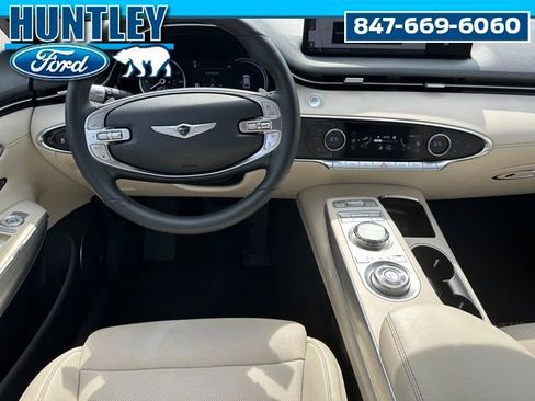 Used 2023 Genesis GV70 2.5T w/ Select Package AWD/4WD image 16