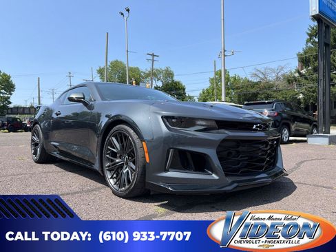 Used 2018 Chevrolet Camaro ZL1 RWD image 1