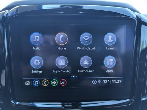 Used 2023 Chevrolet Traverse LT FWD image 3