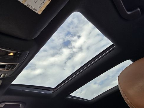 Used 2018 Mercedes-Benz GLS 550 4MATIC image 25