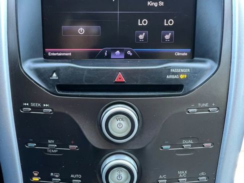 Used 2013 Ford Edge SEL image 16