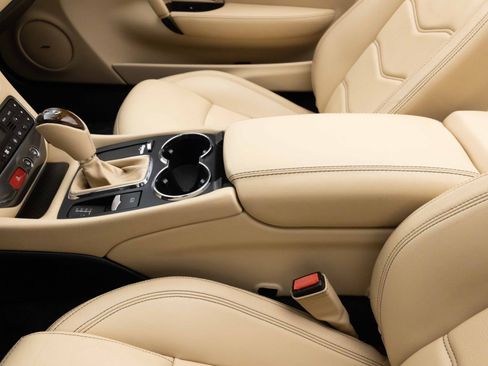 Used 2015 Maserati GranTurismo Convertible RWD image 24