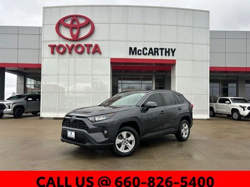 Used 2021 Toyota RAV4 XLE image 1