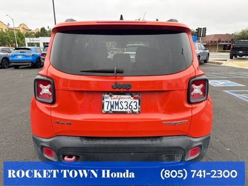Used 2016 Jeep Renegade Trailhawk AWD/4WD image 6
