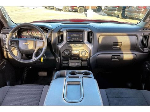 Used 2020 Chevrolet Silverado 1500 Custom w/ Custom Value Package image 17