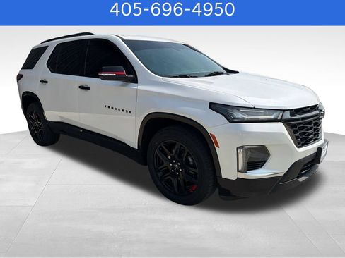 Used 2022 Chevrolet Traverse Premier w/ Redline Edition FWD image 8